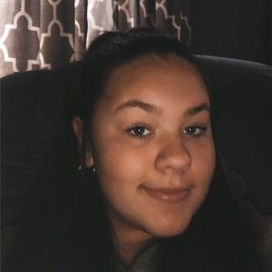 Meet your Posher, Aliza